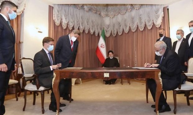 6 محور تفاهم‌نامه جدید نفتی ایران و ونزوئلا در سفر رئیسی به قطر