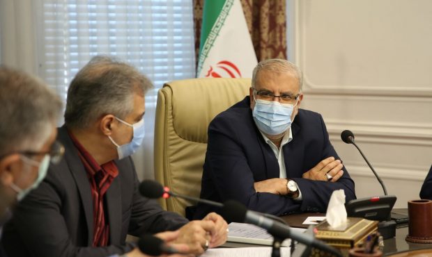 دعوت وزیر نفت از جهاد دانشگاهی برای ورود به ساخت دکل‌ دریایی